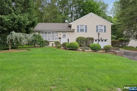 48 Rutgers Street Closter NJ 07624