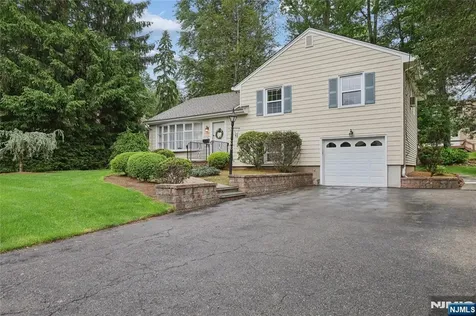 48 Rutgers Street Closter NJ 07624