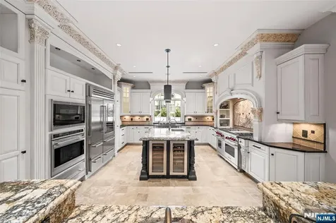 675 Summit Street Englewood Cliffs NJ 07632