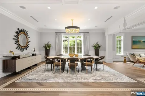 675 Summit Street Englewood Cliffs NJ 07632