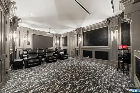675 Summit Street Englewood Cliffs NJ 07632