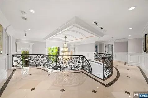 675 Summit Street Englewood Cliffs NJ 07632