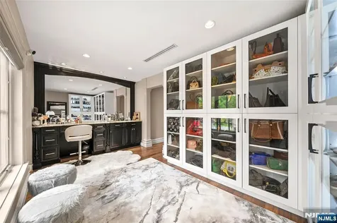 675 Summit Street Englewood Cliffs NJ 07632