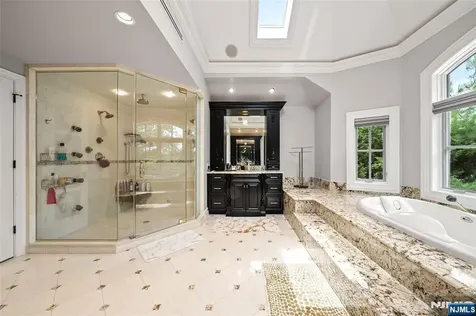 675 Summit Street Englewood Cliffs NJ 07632