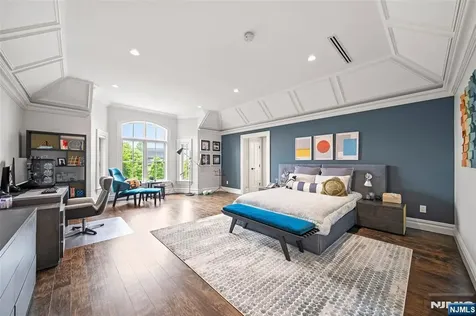675 Summit Street Englewood Cliffs NJ 07632