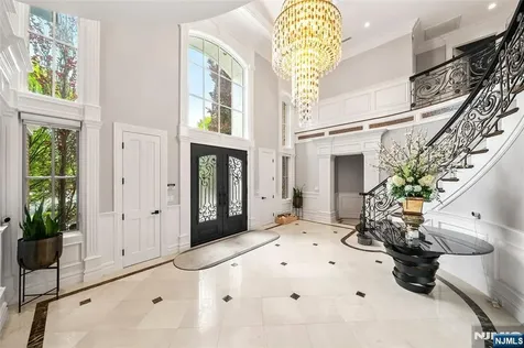 675 Summit Street Englewood Cliffs NJ 07632