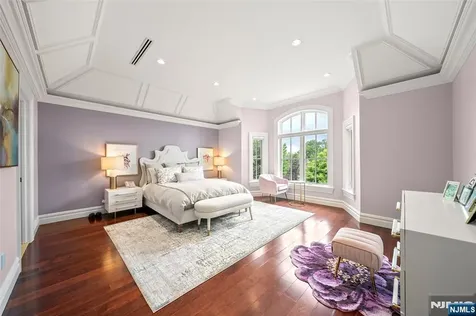 675 Summit Street Englewood Cliffs NJ 07632