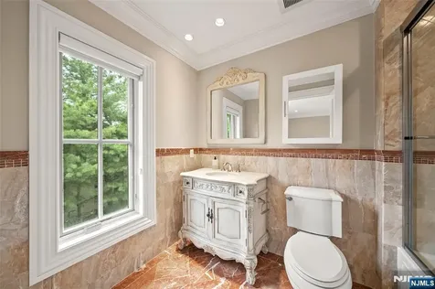 675 Summit Street Englewood Cliffs NJ 07632