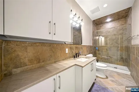 675 Summit Street Englewood Cliffs NJ 07632