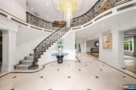 675 Summit Street Englewood Cliffs NJ 07632