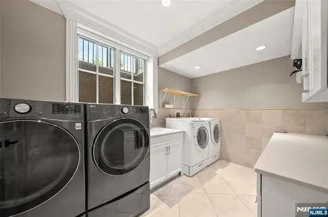 675 Summit Street Englewood Cliffs NJ 07632
