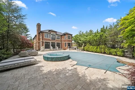 675 Summit Street Englewood Cliffs NJ 07632
