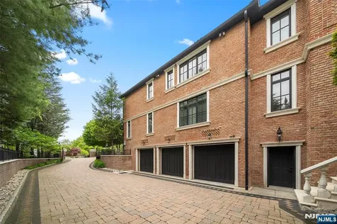 675 Summit Street Englewood Cliffs NJ 07632