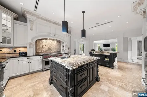 675 Summit Street Englewood Cliffs NJ 07632