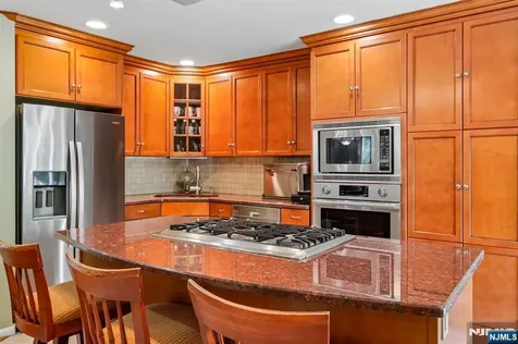 40 Woodland Drive Woodland Park NJ 07424