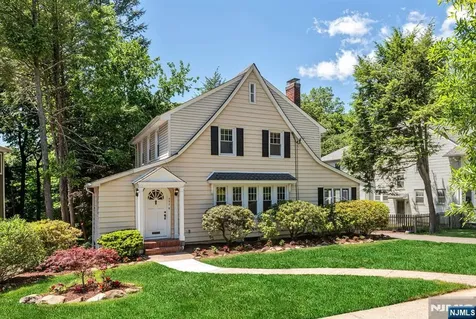 552 Hillcrest Road Ridgewood NJ 07450
