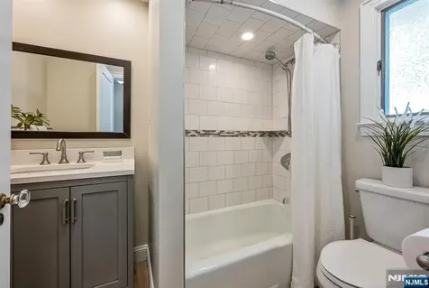 552 Hillcrest Road Ridgewood NJ 07450
