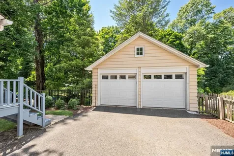 552 Hillcrest Road Ridgewood NJ 07450