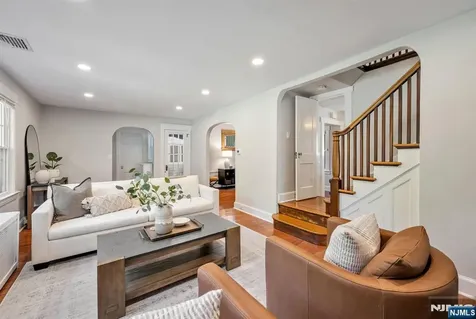 552 Hillcrest Road Ridgewood NJ 07450