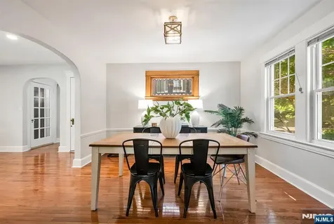 552 Hillcrest Road Ridgewood NJ 07450