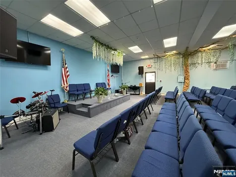 811 30th Street Union City NJ 07087