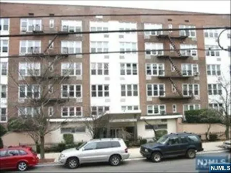 2160 Center Fort Lee NJ 07024