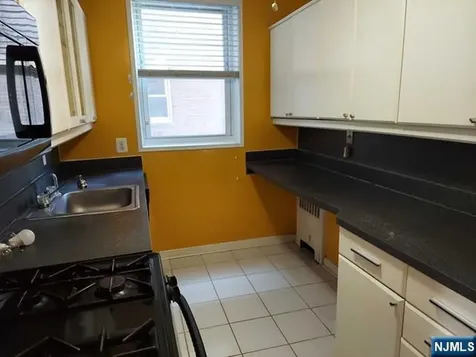 2160 Center Fort Lee NJ 07024