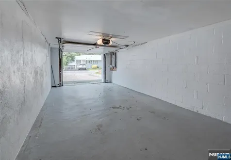 33 Fournier Crescent Elmwood Park NJ 07407