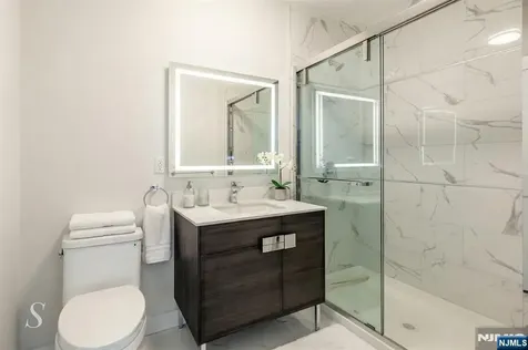 48 Grand Avenue Palisades Park NJ 07650