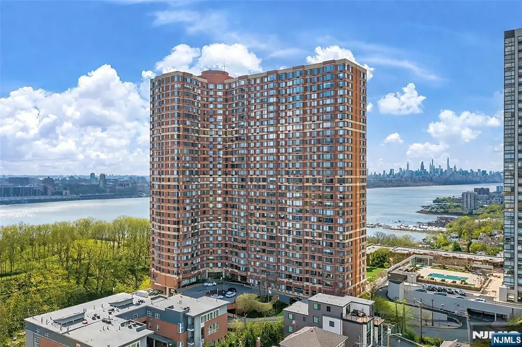 100 Old Palisade Road Fort Lee NJ 07024