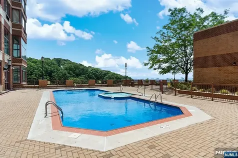 100 Old Palisade Road Fort Lee NJ 07024