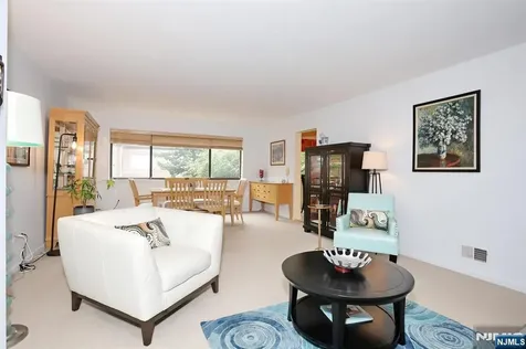 164 Winchester Court Twp Of Washington NJ 07676