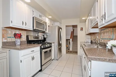 164 Winchester Court Twp Of Washington NJ 07676