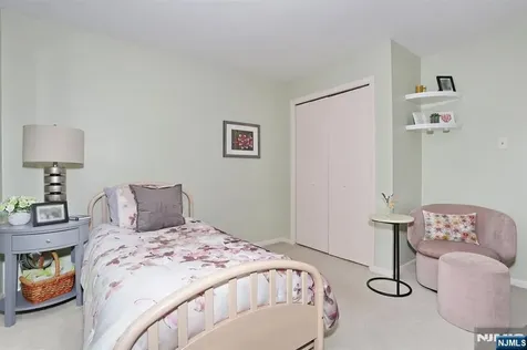 164 Winchester Court Twp Of Washington NJ 07676