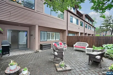 164 Winchester Court Twp Of Washington NJ 07676
