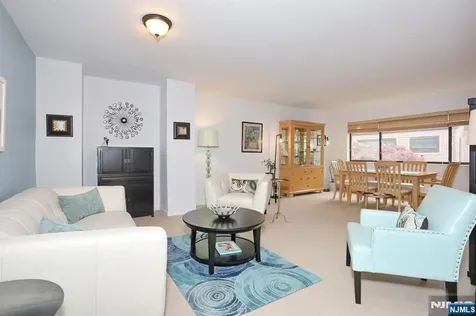 164 Winchester Court Twp Of Washington NJ 07676