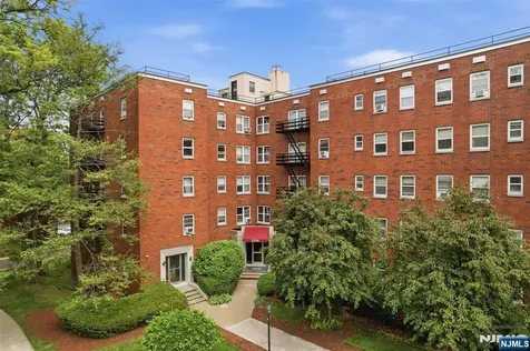 2330 Linwood Avenue Fort Lee NJ 07024