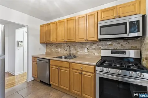 2330 Linwood Avenue Fort Lee NJ 07024
