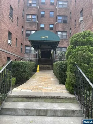 2329 Hudson Terrace Fort Lee NJ 07024