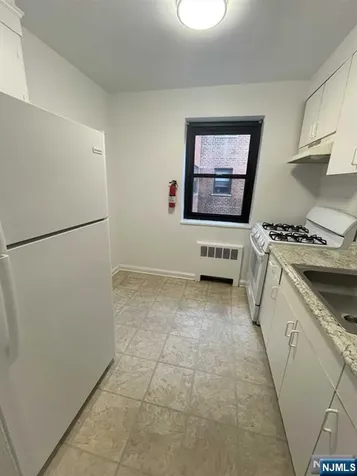 2329 Hudson Terrace Fort Lee NJ 07024