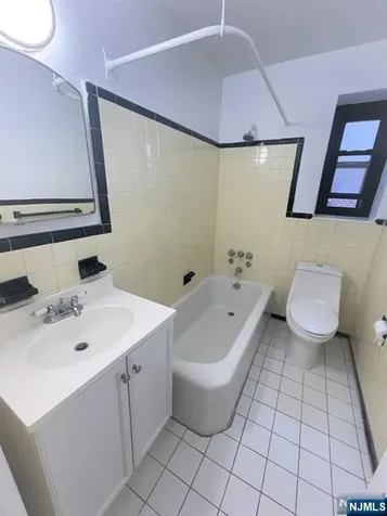 2329 Hudson Terrace Fort Lee NJ 07024