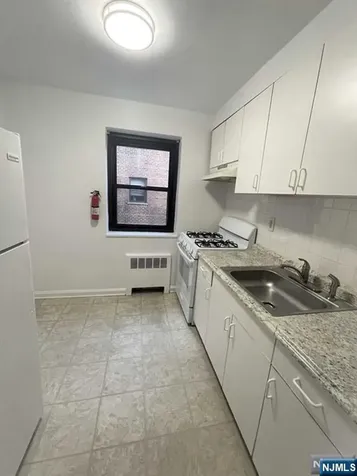2329 Hudson Terrace Fort Lee NJ 07024