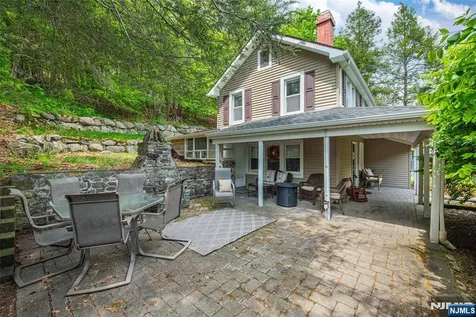 2 Red Mine Road Wanaque NJ 07465