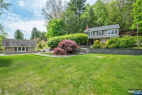 2 Red Mine Road Wanaque NJ 07465