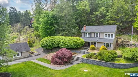 2 Red Mine Road Wanaque NJ 07465