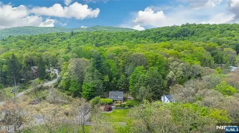 2 Red Mine Road Wanaque NJ 07465