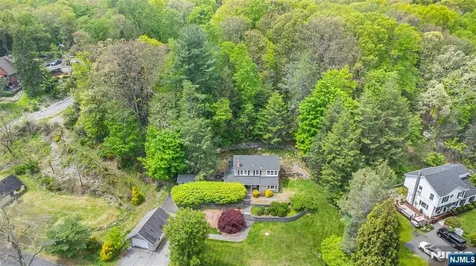 2 Red Mine Road Wanaque NJ 07465