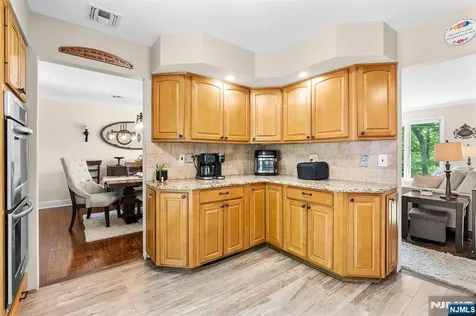 21 Skyline Drive Hopatcong NJ 07821