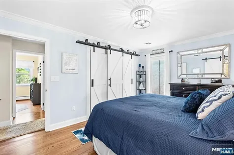 21 Skyline Drive Hopatcong NJ 07821