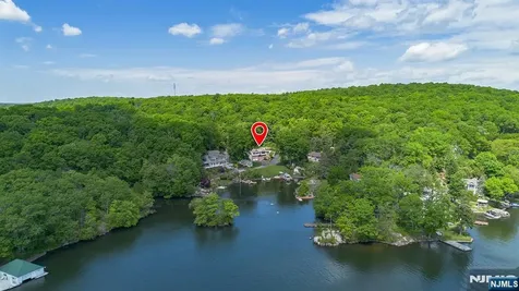 21 Skyline Drive Hopatcong NJ 07821